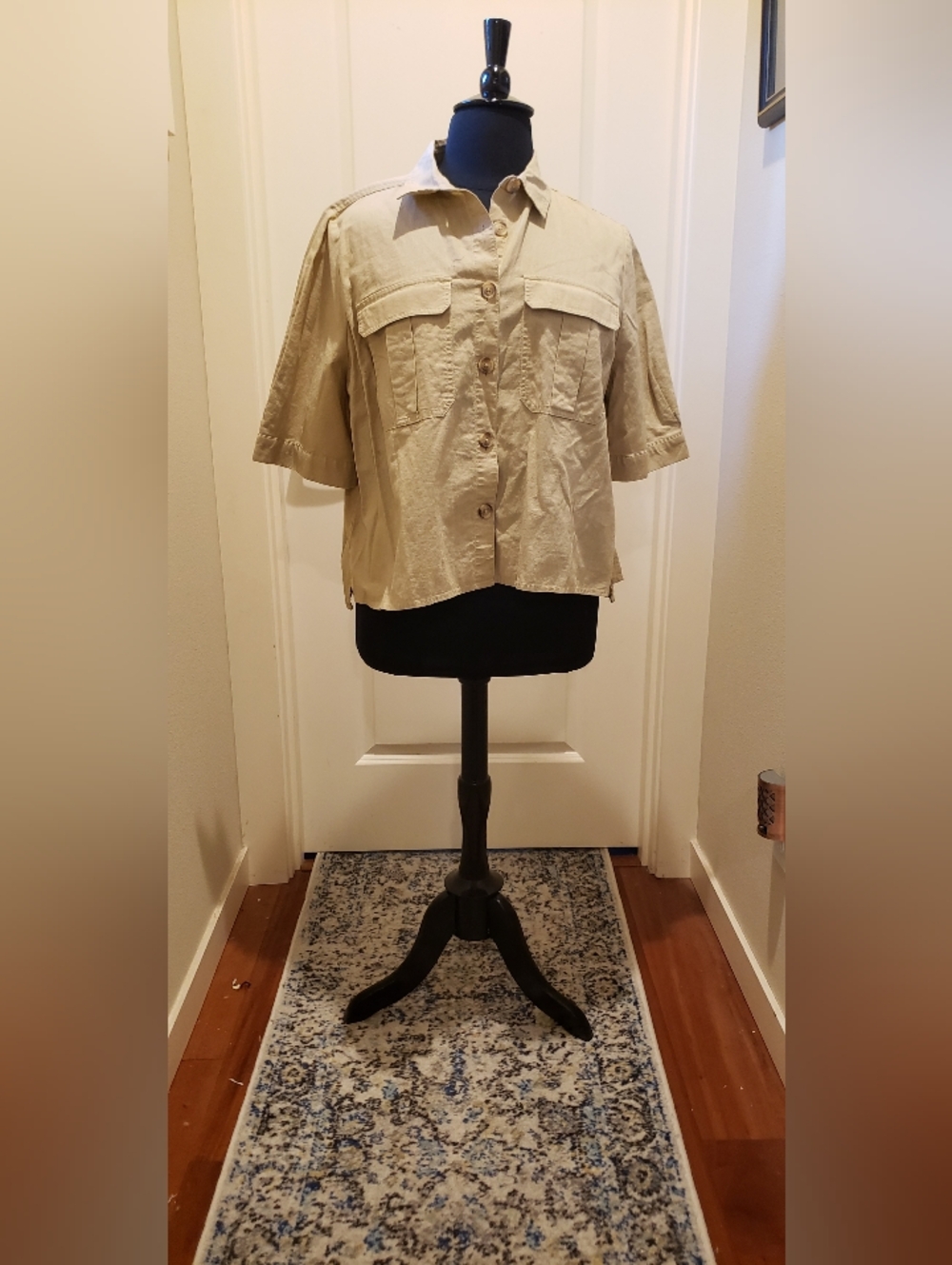 dip Womens Beige Short-Sleeve Button Front Camp Shirt
